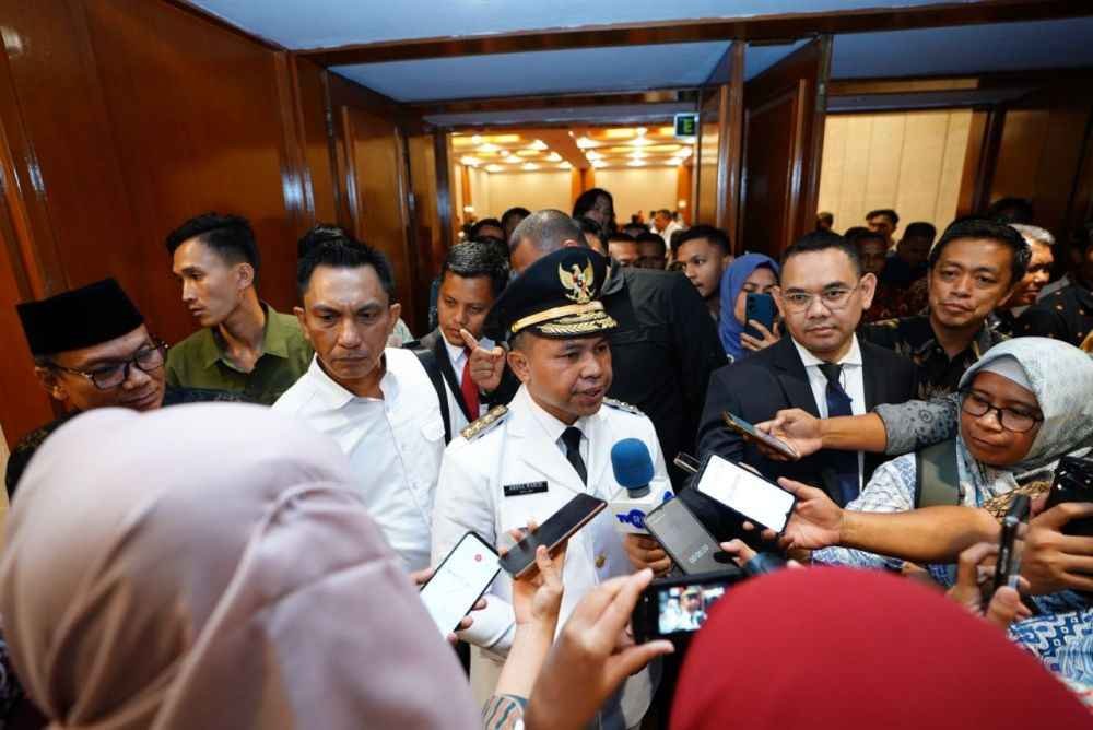 SETELAH DILANTIK JADI GUBERNUR RIAU, ABDUL WAHID DAN S,F HARIANTO PASTIKAN EVALUASI KOMPOTENSI KEMAMPUAN MANAJEMEN SEBELUM DIMUTASI
