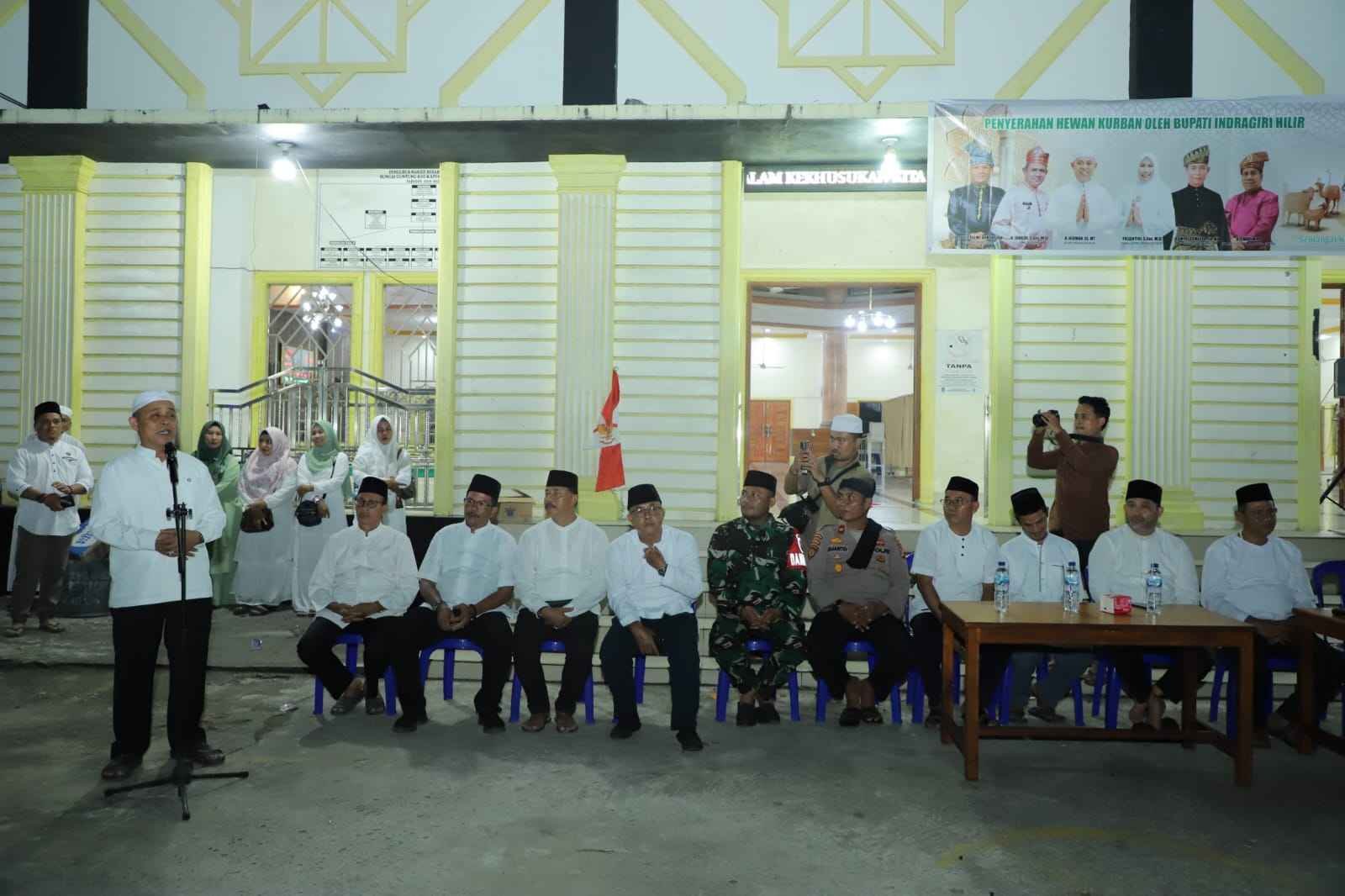 Untuk Pertama Kalinya, Bupati Indragiri Hilir Hadiri Pawai Takbir Idul Adha 1446 H di Sungai Guntung, Kateman 