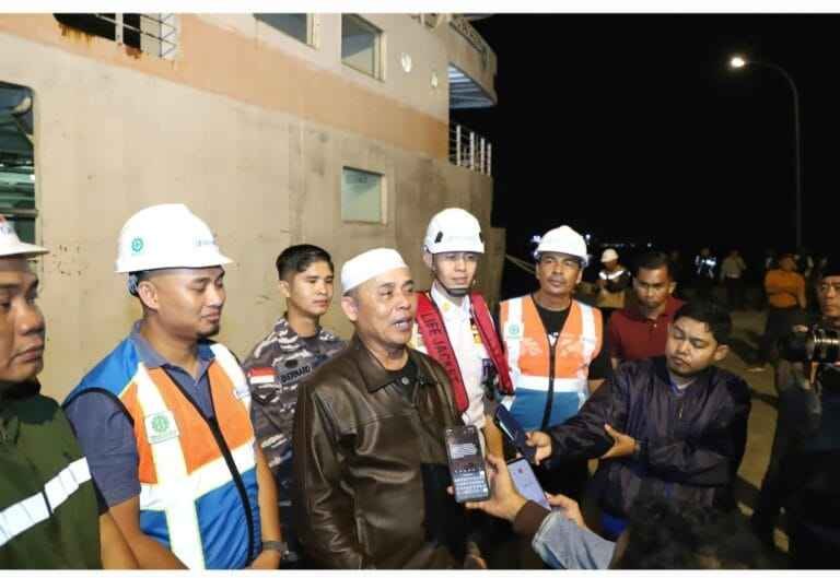 Bupati Inhil Tinjau Langsung Pengoperasian Perdana Roro Tembilahan–Batam, Diharapkan Jadi Jalur Ekonomi Strategis