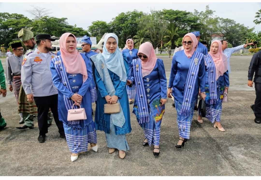 Gubernur Riau Abdul Wahid Hadiri Milad Inhil ke-60 Tahun 2025, Disambut Langsung Bupati H. Herman di Tembilahan