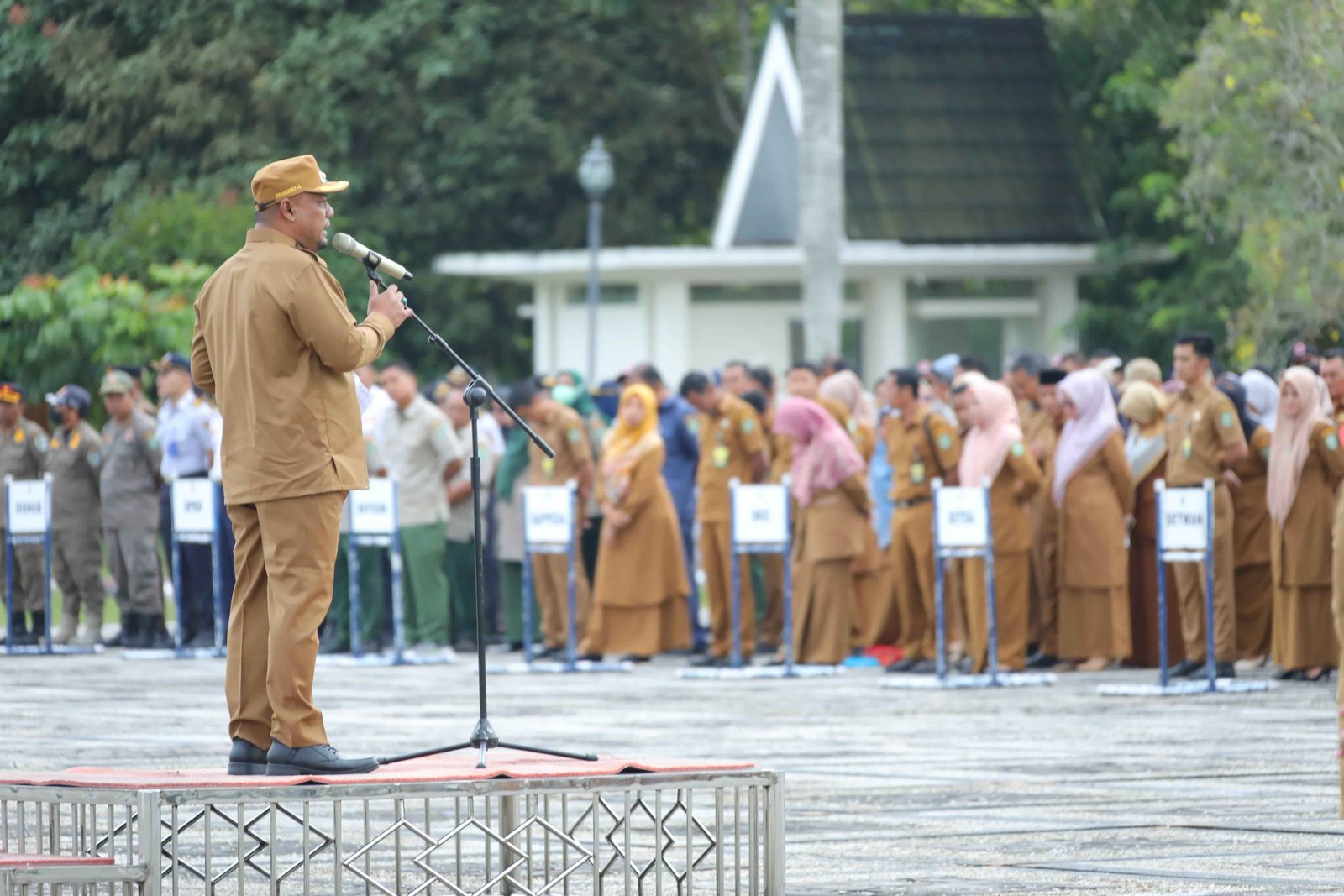 Pimpin Apel Pagi Perdana, Wabup Siak Sampaikan Kabar Baik, Selesaikan Tunda Bayar 2025