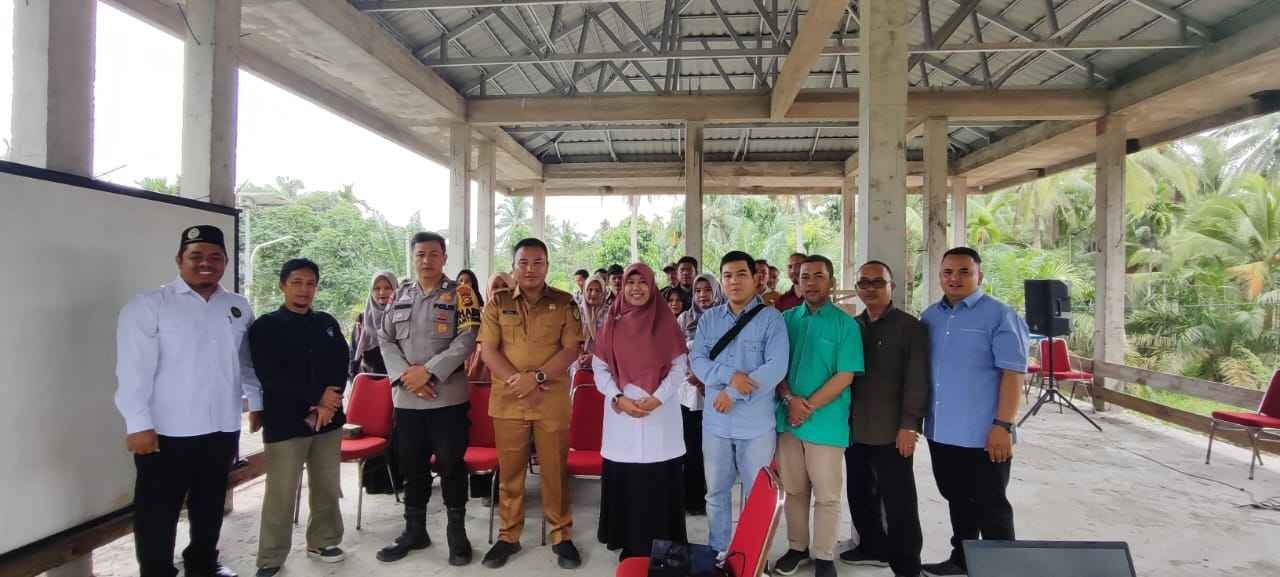Melalui Pengabdian Masyarakat Kita Tingkatkan Kesadaran Hukum & Literasi Digital Untuk Memerangi Kejahatan Siber di Media Sosial