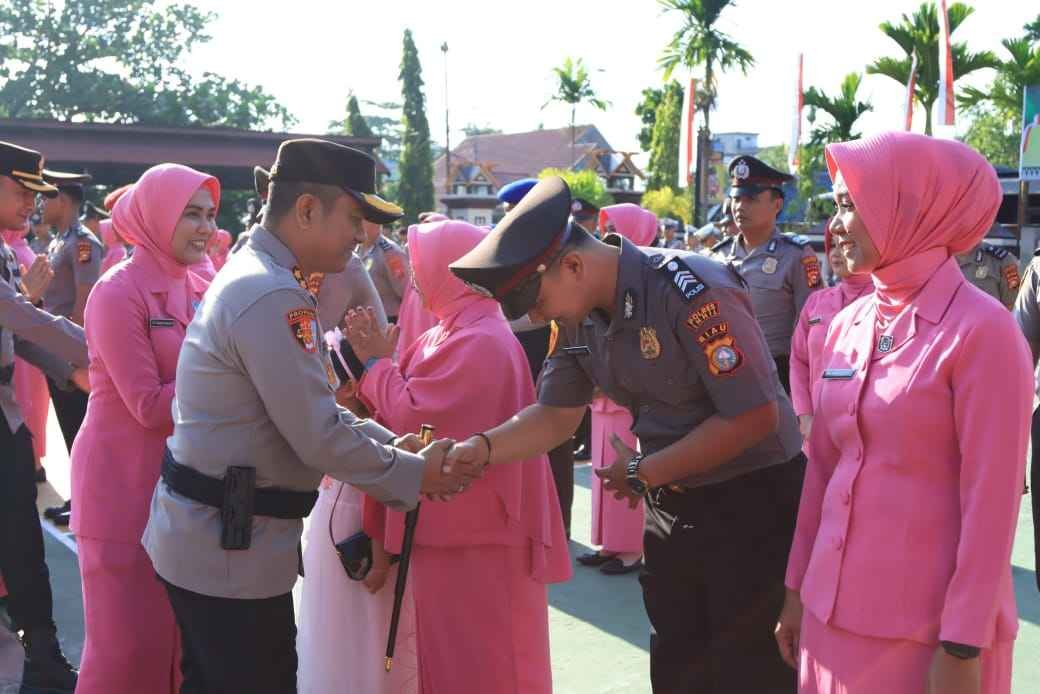 31 Personel Polres Inhil Naik Pangkat, Kapolres“Ini Penghargaan Atas Dedikasi dan Loyalitas".