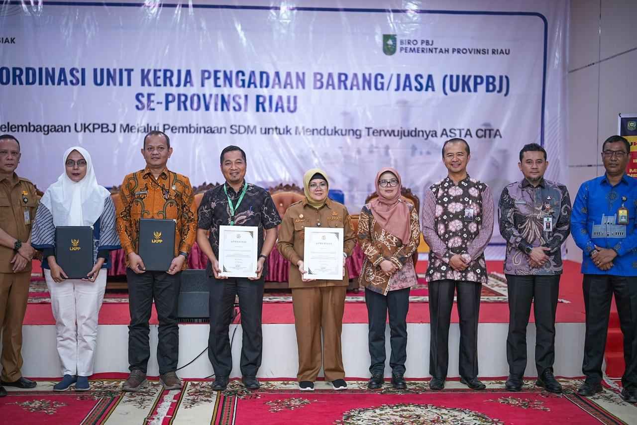 Bupati Afni Ingin BPBJ Siak Terbuka Transparan Umum Lelang Proyek  