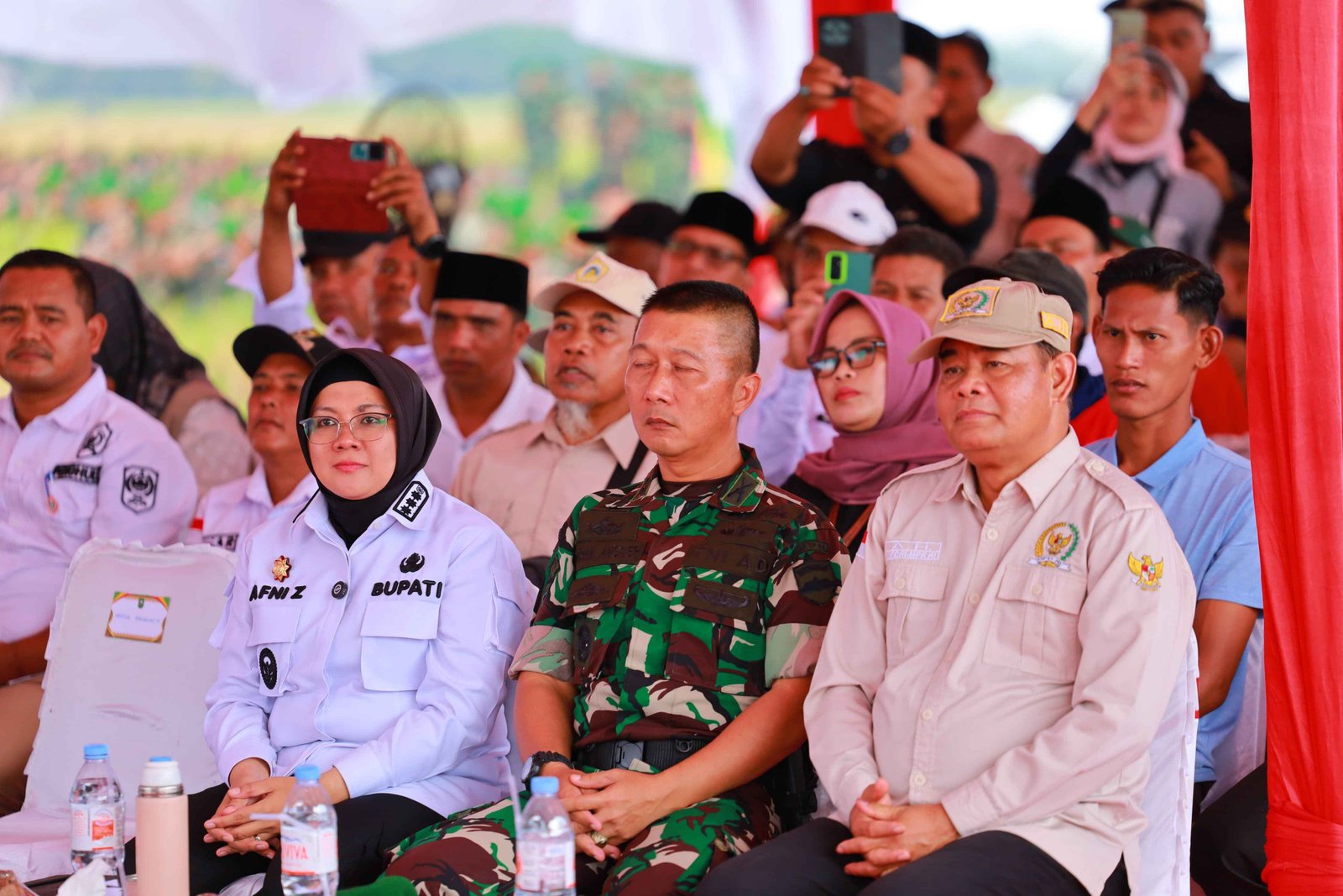 Mentri pertania Kunjungi lahan Pertanian di kabupaten Siak.