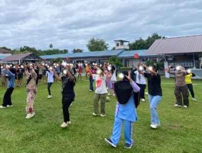 Akhir Pekan Tetap Sehat, Warga Binaan Lapas Pasir Pangarayan Ikuti Senam Bersama