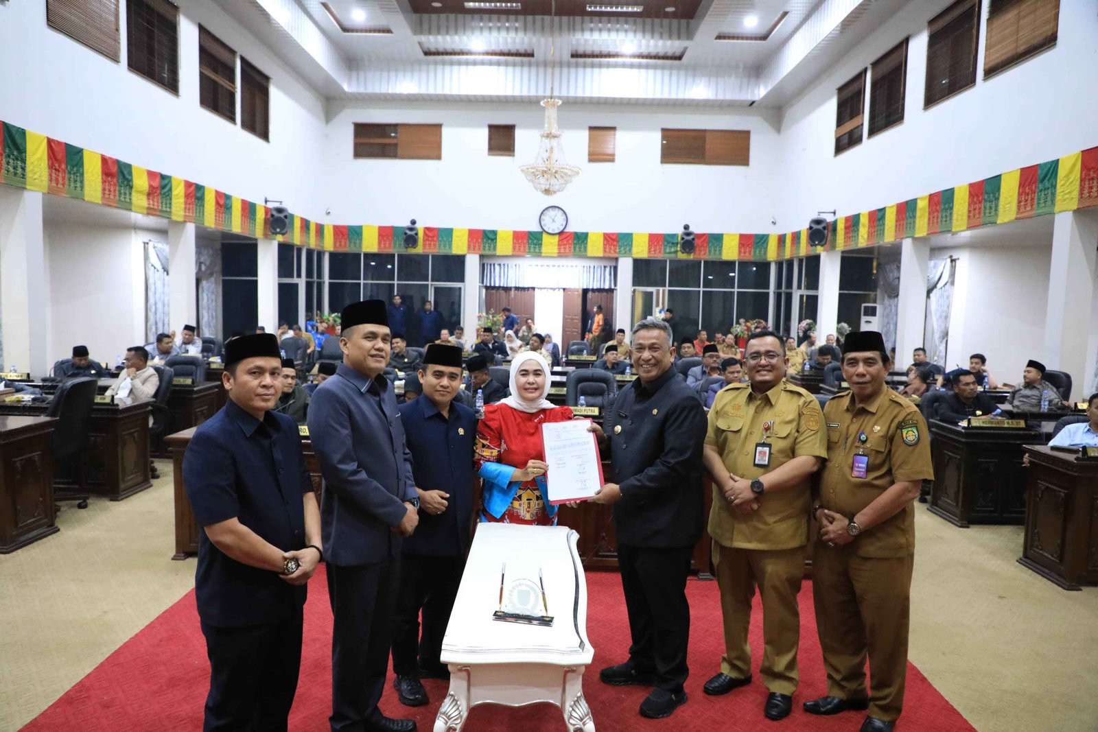 DPRD Rohul Sahkan APBD Perubahan 2025, Anggaran Baru Siap Dorong Pembangunan Daerah