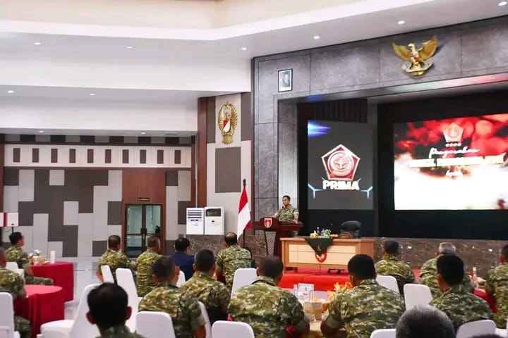 ‎Wapang TNI Ingatkan Komandan Satuan Kodam IV/Diponegoro Jaga Integritas dan Dukung Program MBG