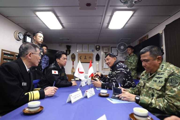 Menhan RI Sjafrie Tinjau Yokosuka Naval Base Jepang, Perkuat Kerja Sama Pertahanan dan Keamanan Maritim