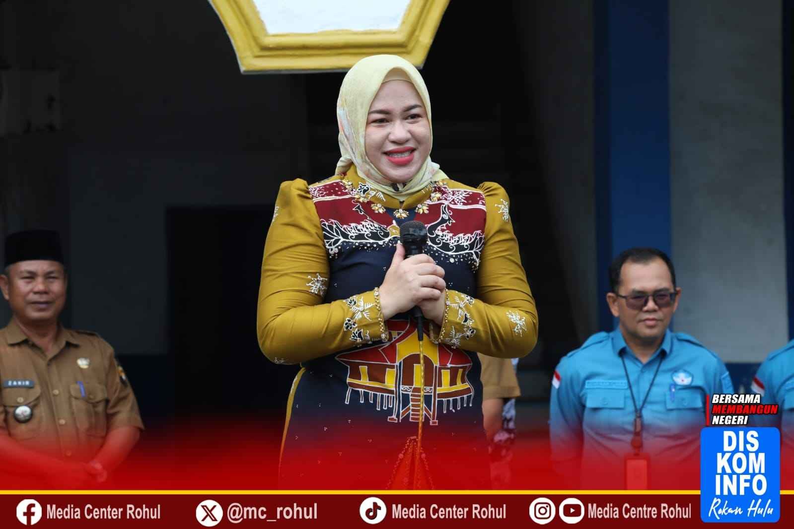 Ketua TP. PKK dr. Yeni Hadiri Peringatan HGN di SDN 002 Rambah