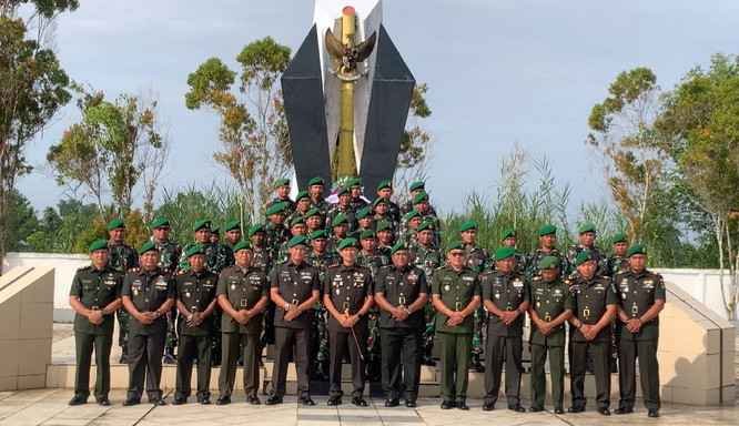 Peringatan Hari Juang TNI AD, Kodim 0314/Inhil Gelar Ziarah Rombongan di TMP Yudha Bhakti Tembilahan