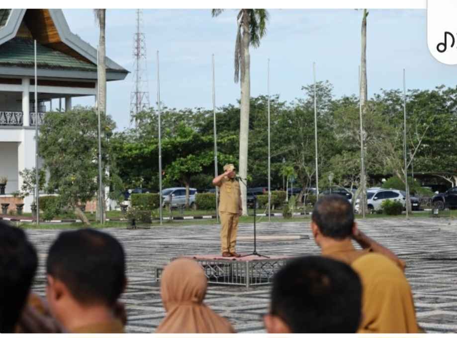 Wabup Siak Husni Merza, mengajak  ASN Tetap Fokus Kerja Meski Kondisi Keuangan Belum Stabil.