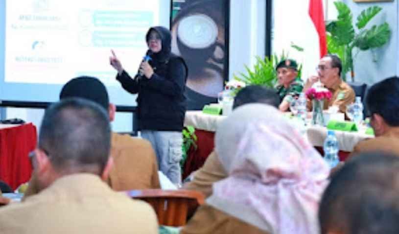 Bupati Afni laksanakan program pemberataan, sesuwai janji politiknya membangun jalan di semua Kecamatan.