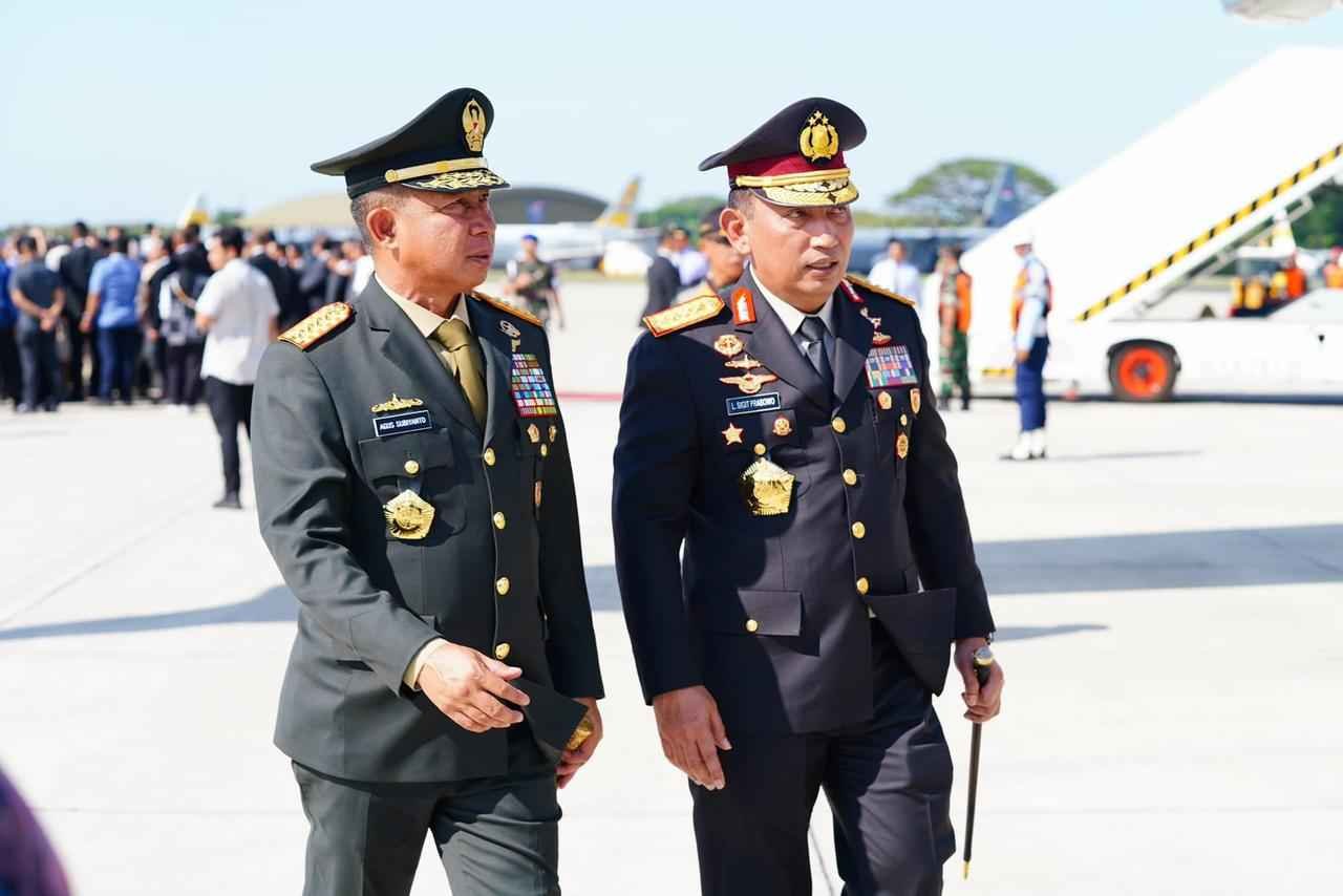 Panglima TNI Hadiri Acara Pelepasan Presiden ke-7 Jokowi dan Penyambutan Presiden Terpilih Prabowo Subianto