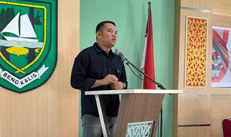 ANGGOTA BAWASLU BENGKALIS HIMBAU MASYARAKAT AWASI PILKADA 2024